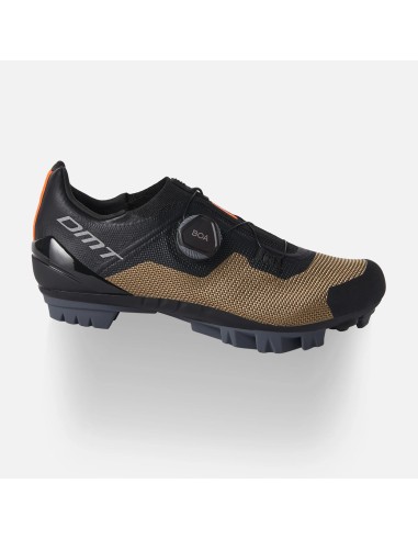 DMT KM4 shoes