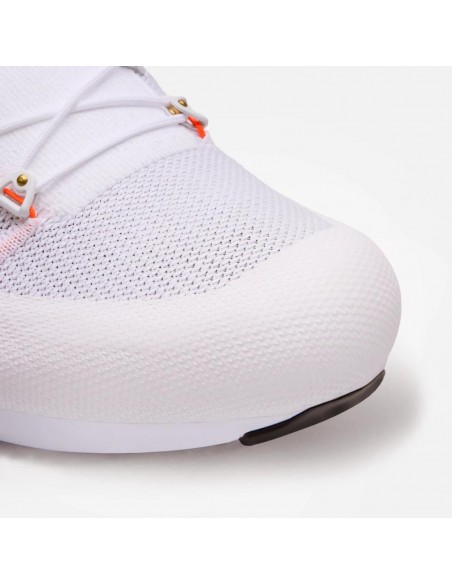 Shoes DMT Pogis 2025 White